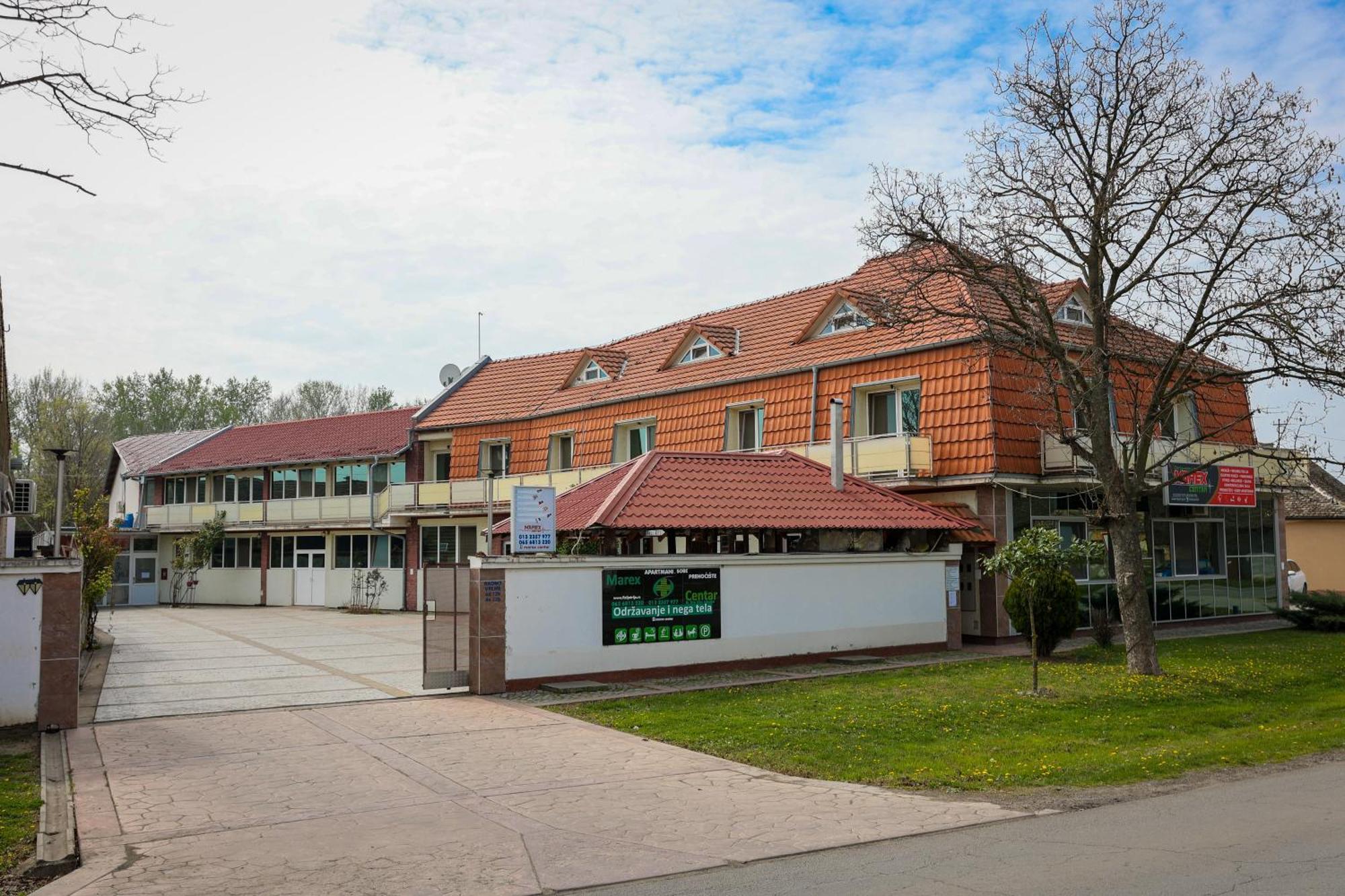 Marex Centar Hotel Jabuka Exterior photo
